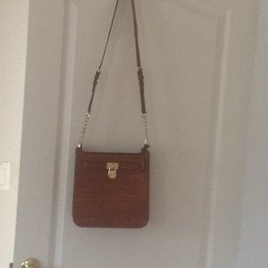 Michael Korea purse shoulder bag. Brown